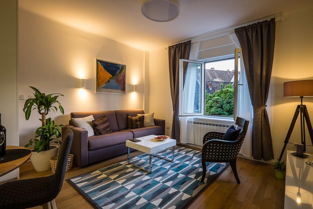 Caelestis Apartment Zagabria Esterno foto